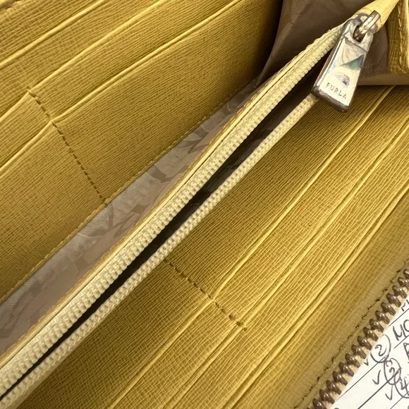 FURLA Leather Wallet Authentic Bought in Japan - Picture 4 of 14